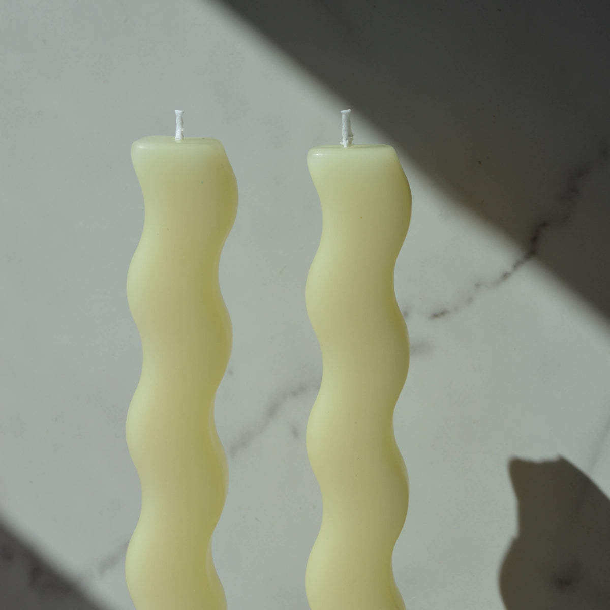 Womenmart Wavy Beeswax Candlestick Set view 9