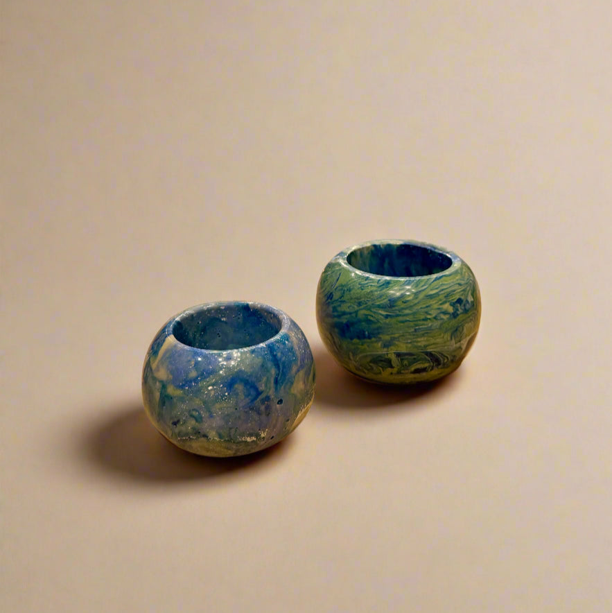 Womenmart Resin Globe Catch All Blue