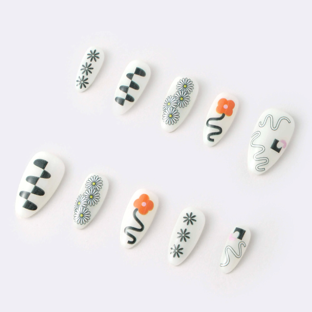 Womenmart Squiggle Fleurs Press On Nail Kit
