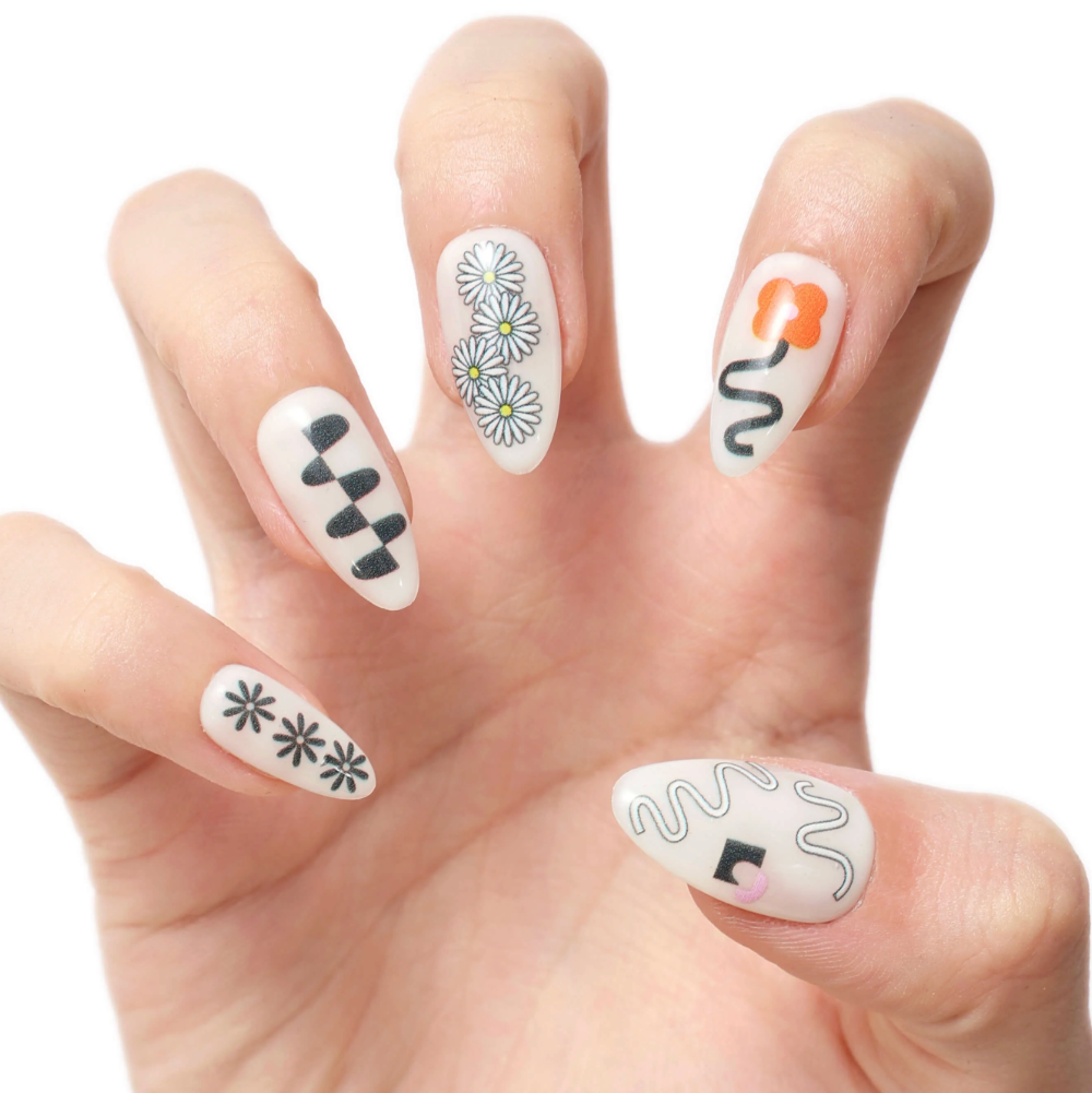 Womenmart Squiggle Fleurs Press On Nail Kit view 2