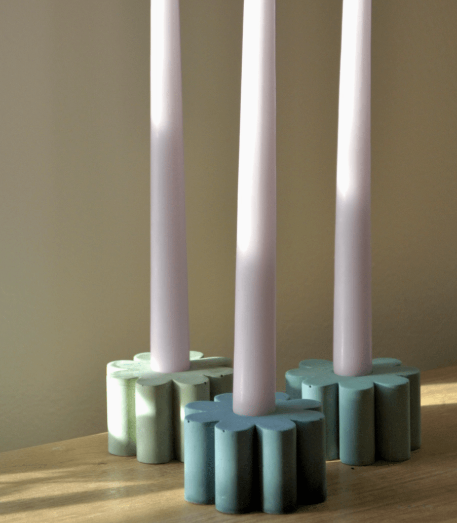 Womenmart Daisy Candle Holder view 2