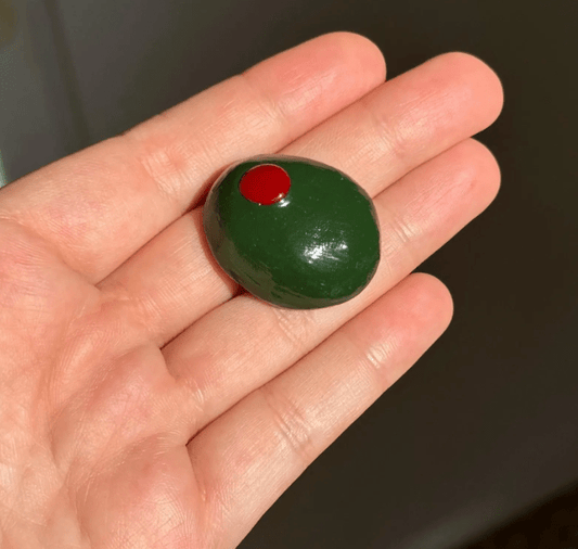 Womenmart Olive Magnet
