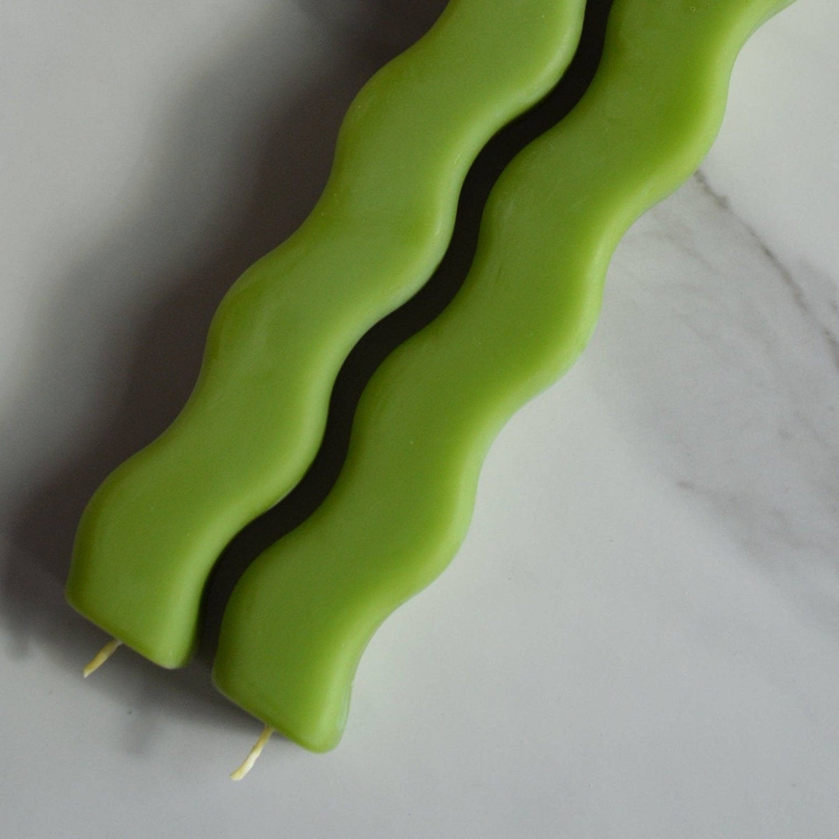Womenmart Wavy Beeswax Candlestick Set view 2