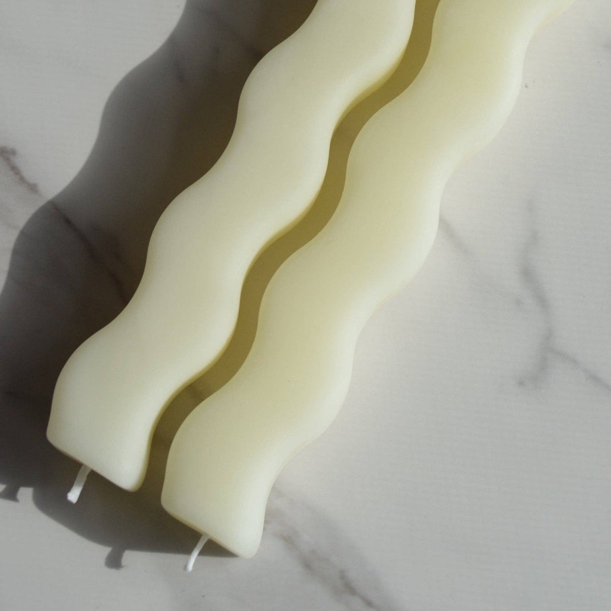 Womenmart Wavy Beeswax Candlestick Set view 8